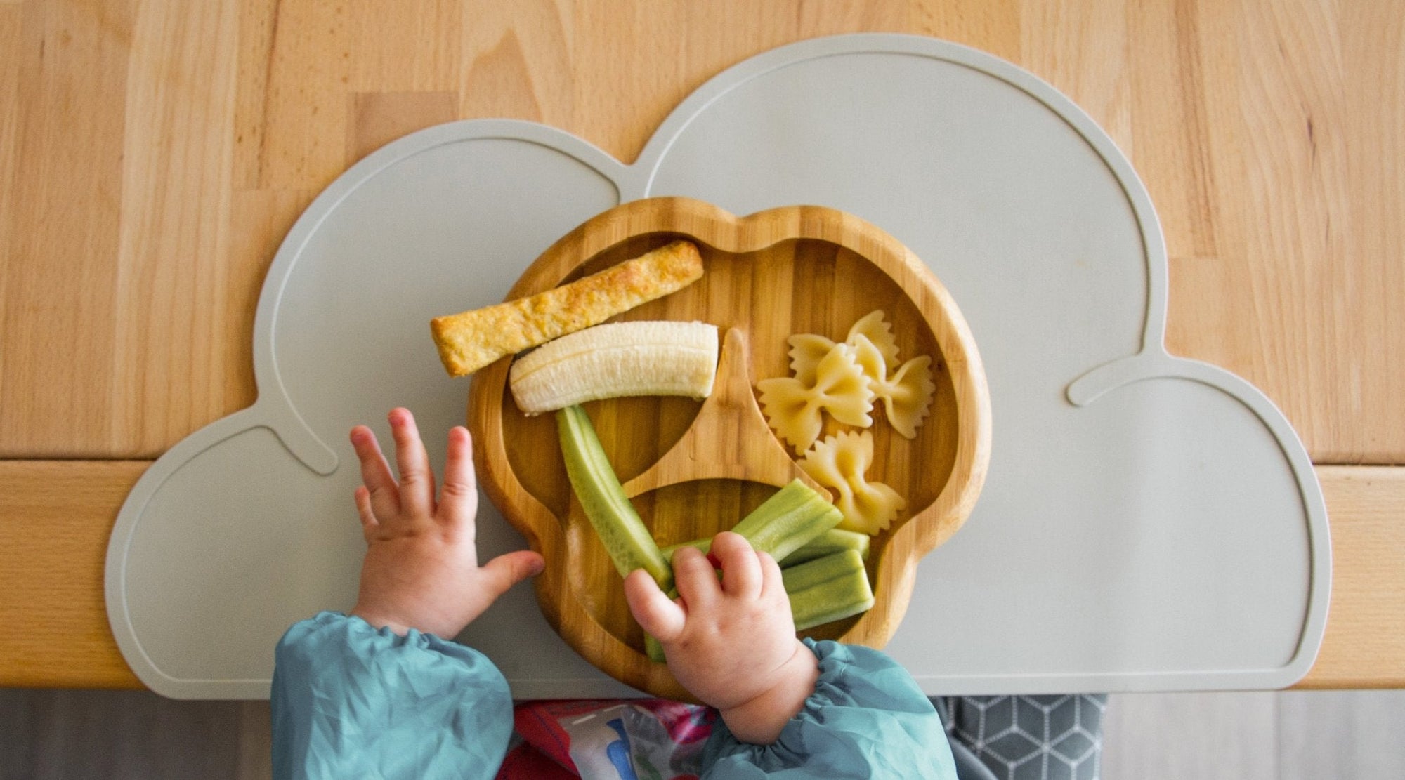 Combining Baby-Led Weaning with Breastfeeding - Lovemère